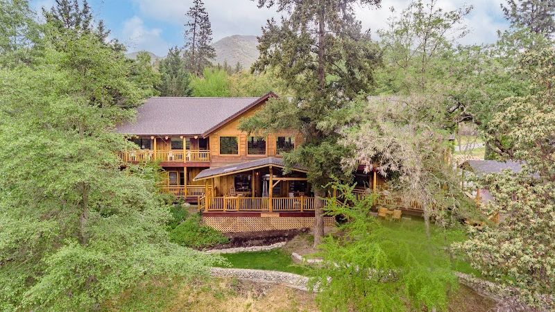 Photo of The Lindsay Lodge & Restaurant