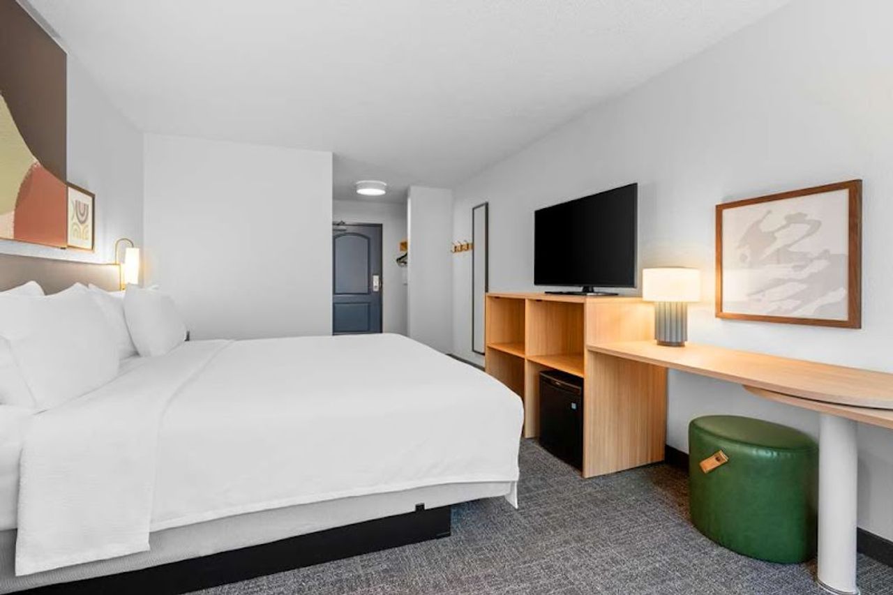 Photo of Spark by Hilton Modesto