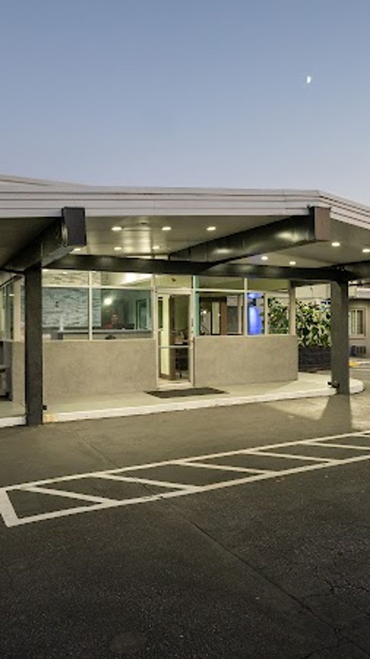 Photo of Seaside Inn & Suites