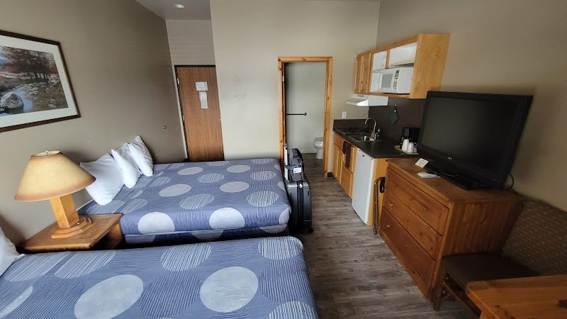 Boulder Creek Inn - Room, 2 Queen Beds, with kitchenette