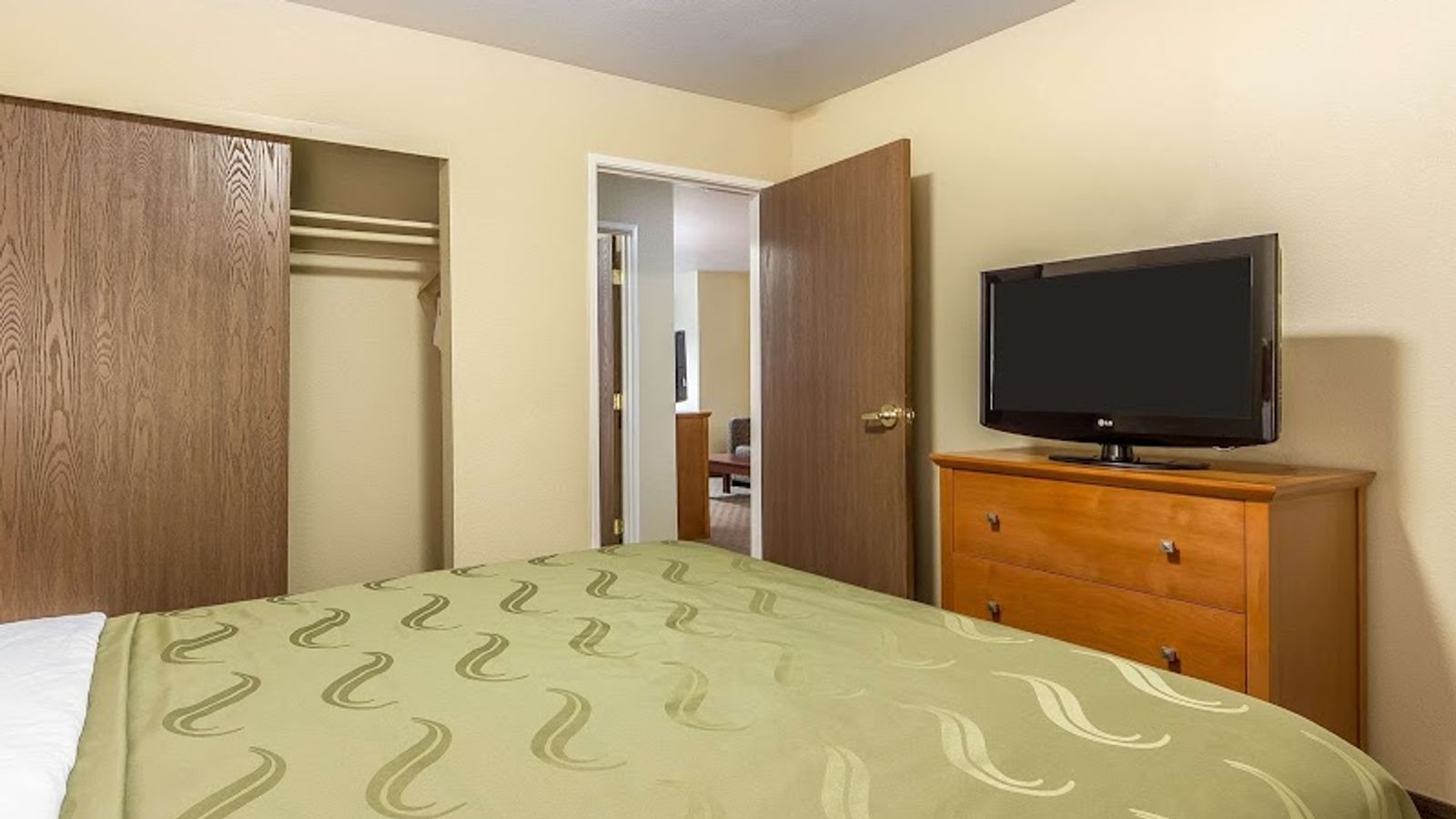 Photo of Quality Inn & Suites