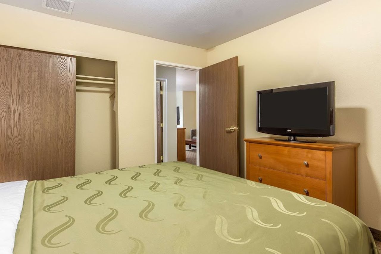 Photo of Quality Inn & Suites