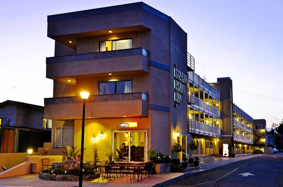 Lovers Point Inn