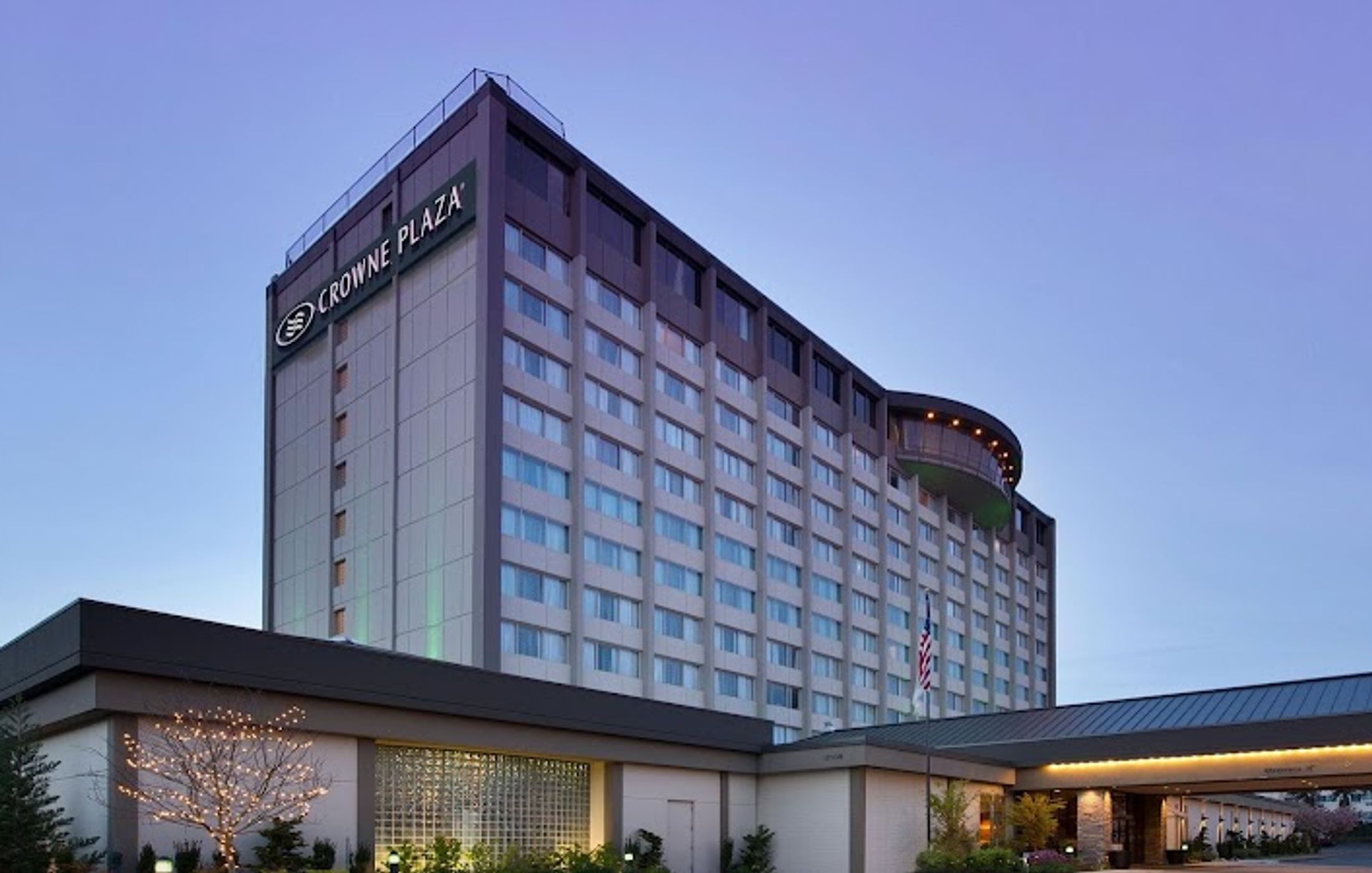 Crowne Plaza Seattle Airport, an IHG Hotel
