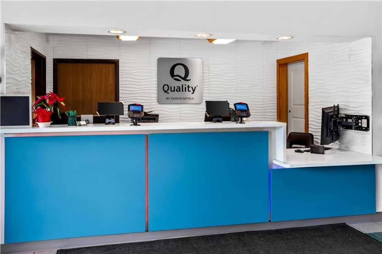 Photo of Quality Inn Port Orchard - Reception