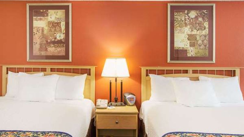 Photo of Days Inn by Wyndham Fremont