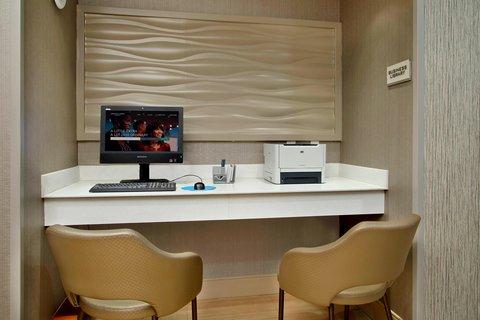 Photo of SpringHill Suites Madera