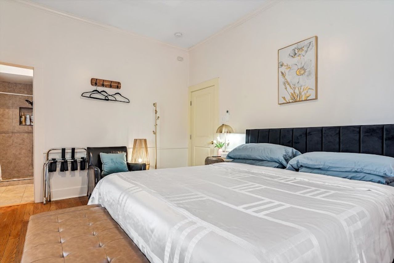 Photo of Cinnamon Bear Creekside Inn