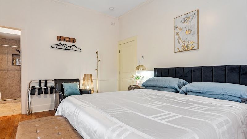 Photo of Cinnamon Bear Creekside Inn