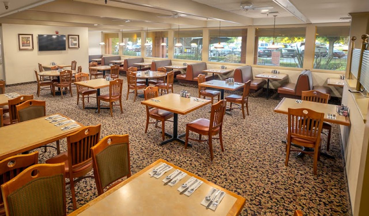 Photo of Piccadilly Inn Airport