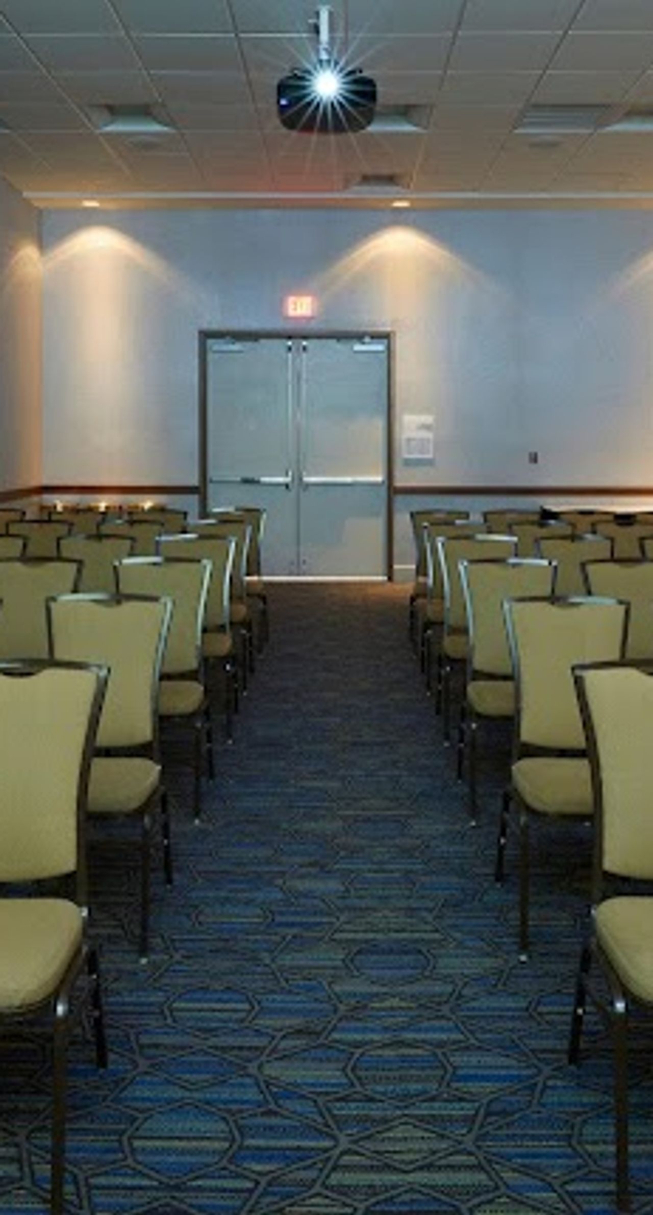 Photo of Holiday Inn Express Eugene - Springfield, an IHG Hotel - Meeting Facility