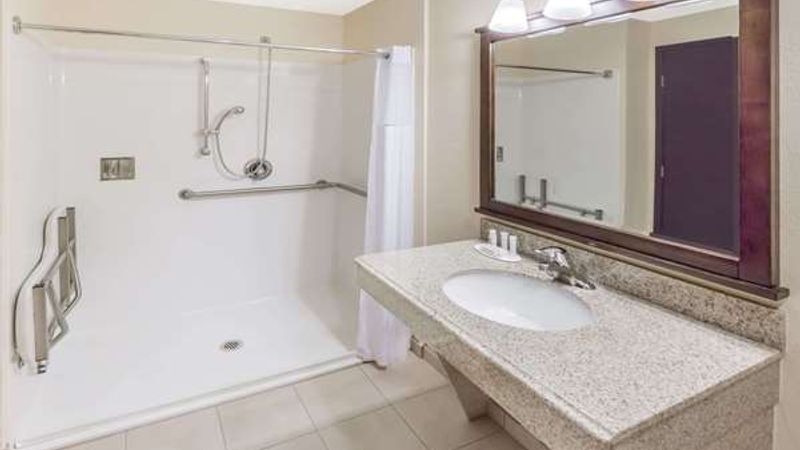 Photo of Travelodge by Wyndham Newport