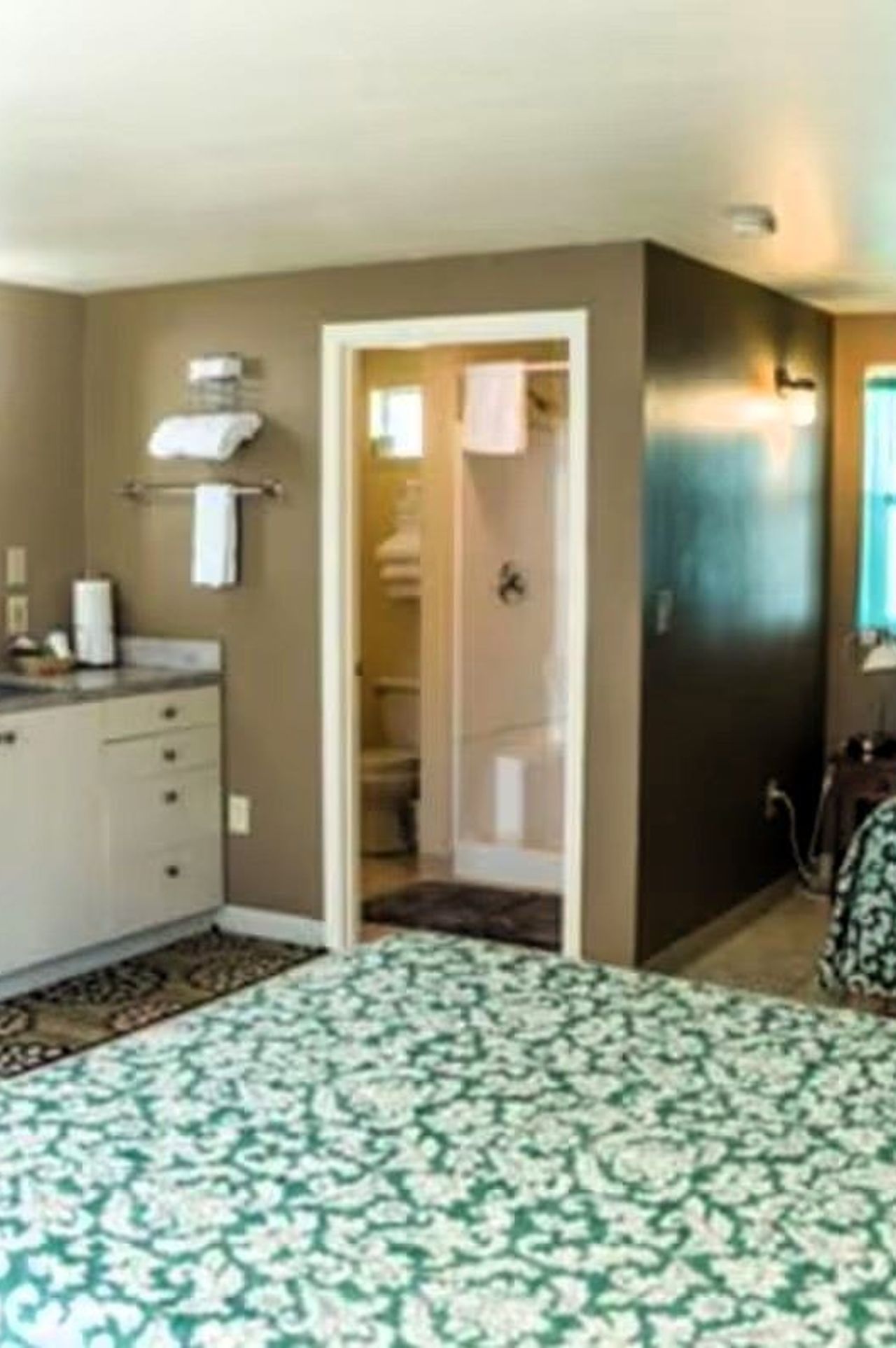 Riverwalk Inn & Cafe - Room