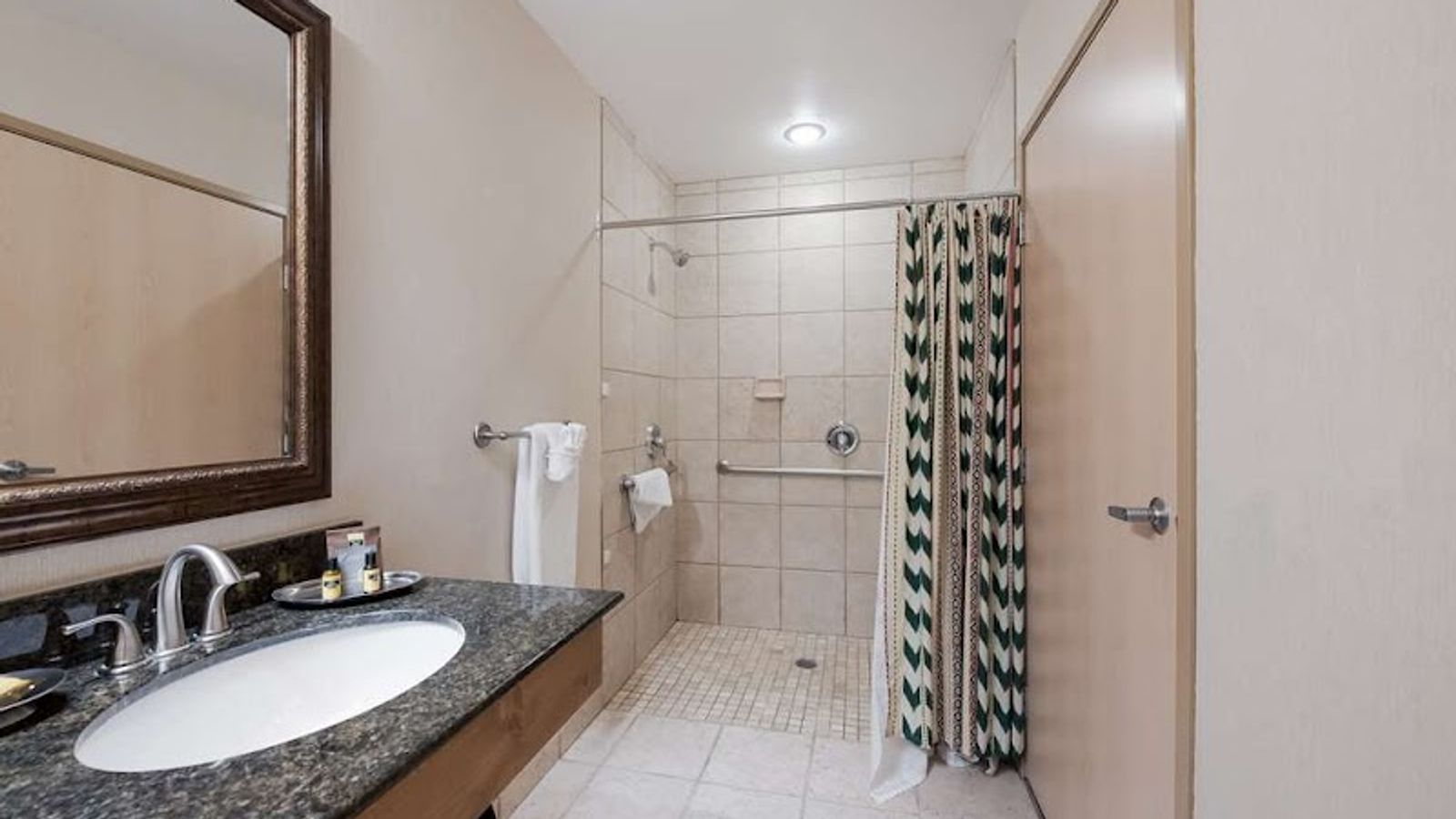 Photo of Best Western Plus Kentwood Lodge