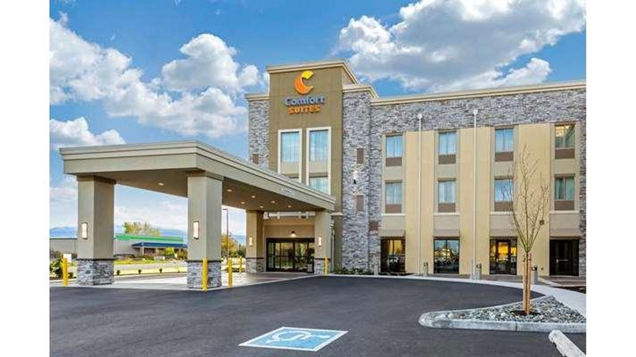 Photo of Comfort Suites Burlington near I-5