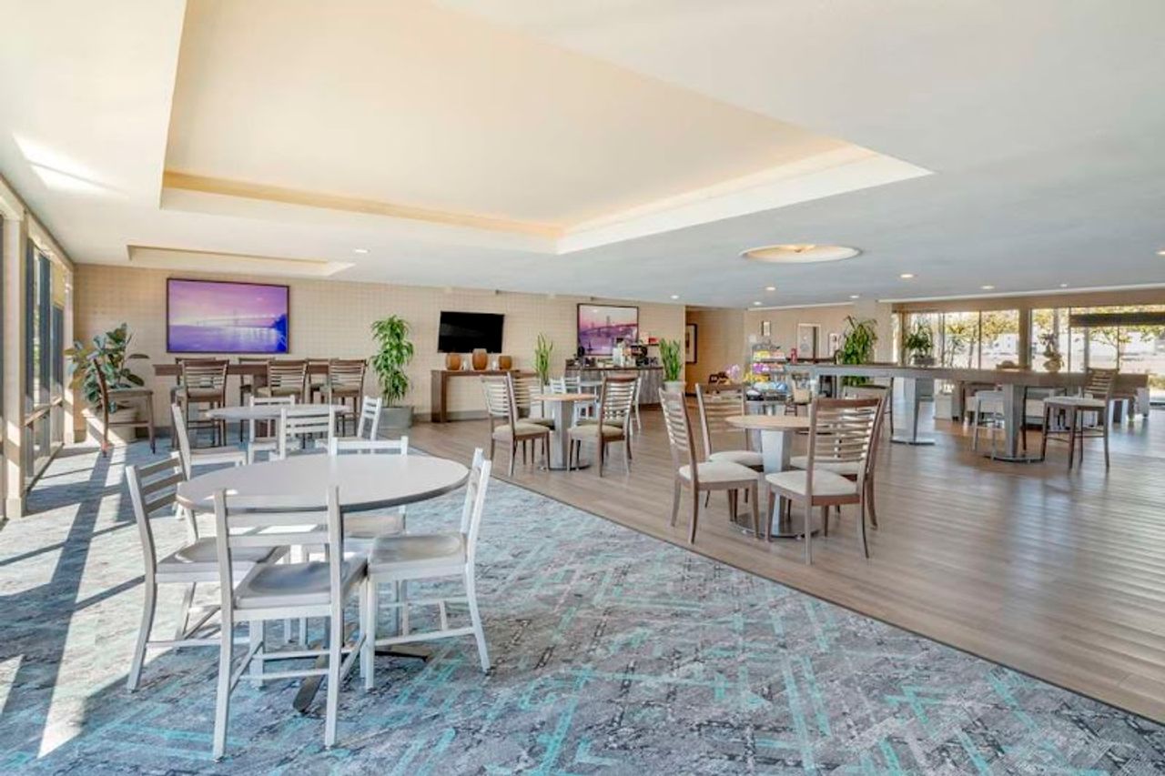 Photo of Best Western Plus Bayside Hotel