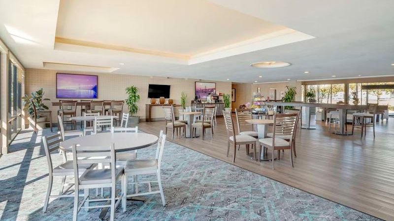 Photo of Best Western Plus Bayside Hotel