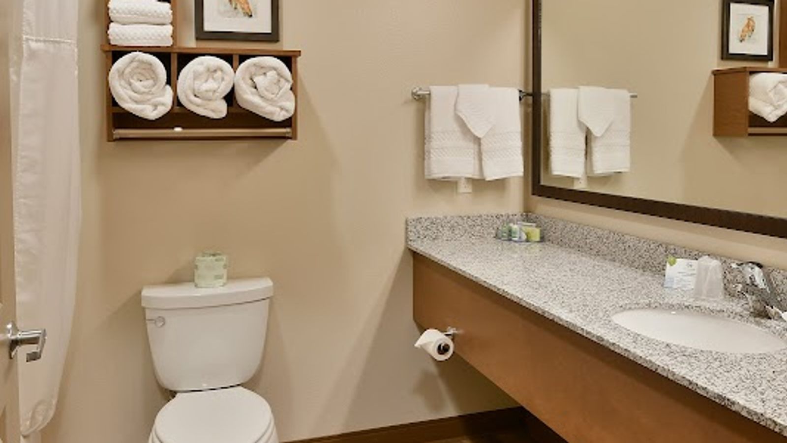 Photo of GrandStay Hotel & Suites Sisters