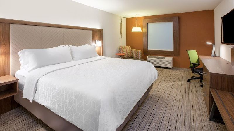 Photo of Holiday Inn Express & Suites Napa Valley-American Canyon, an IHG Hotel