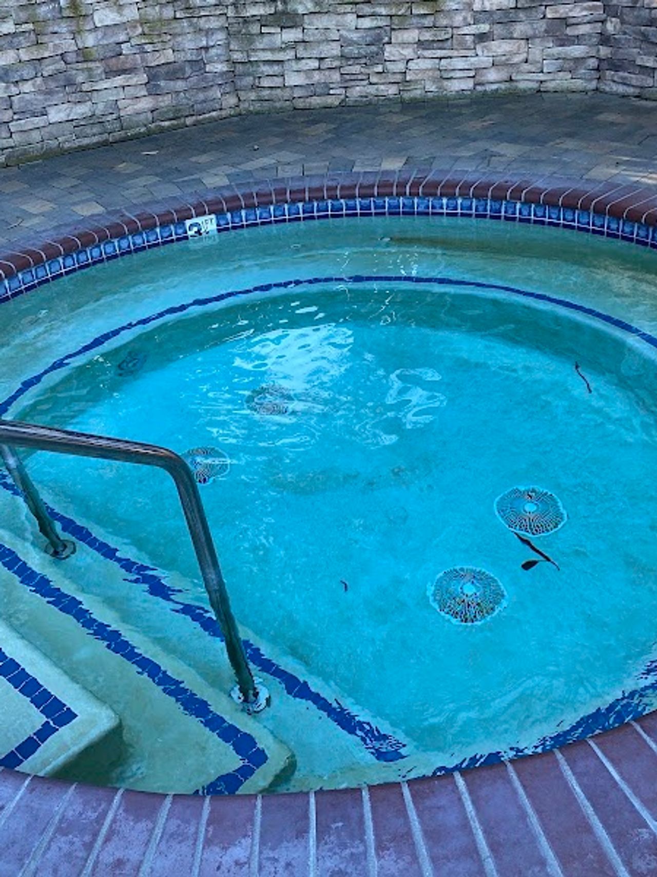 Photo of Lighthouse Lodge & Cottages - Outdoor hot tub