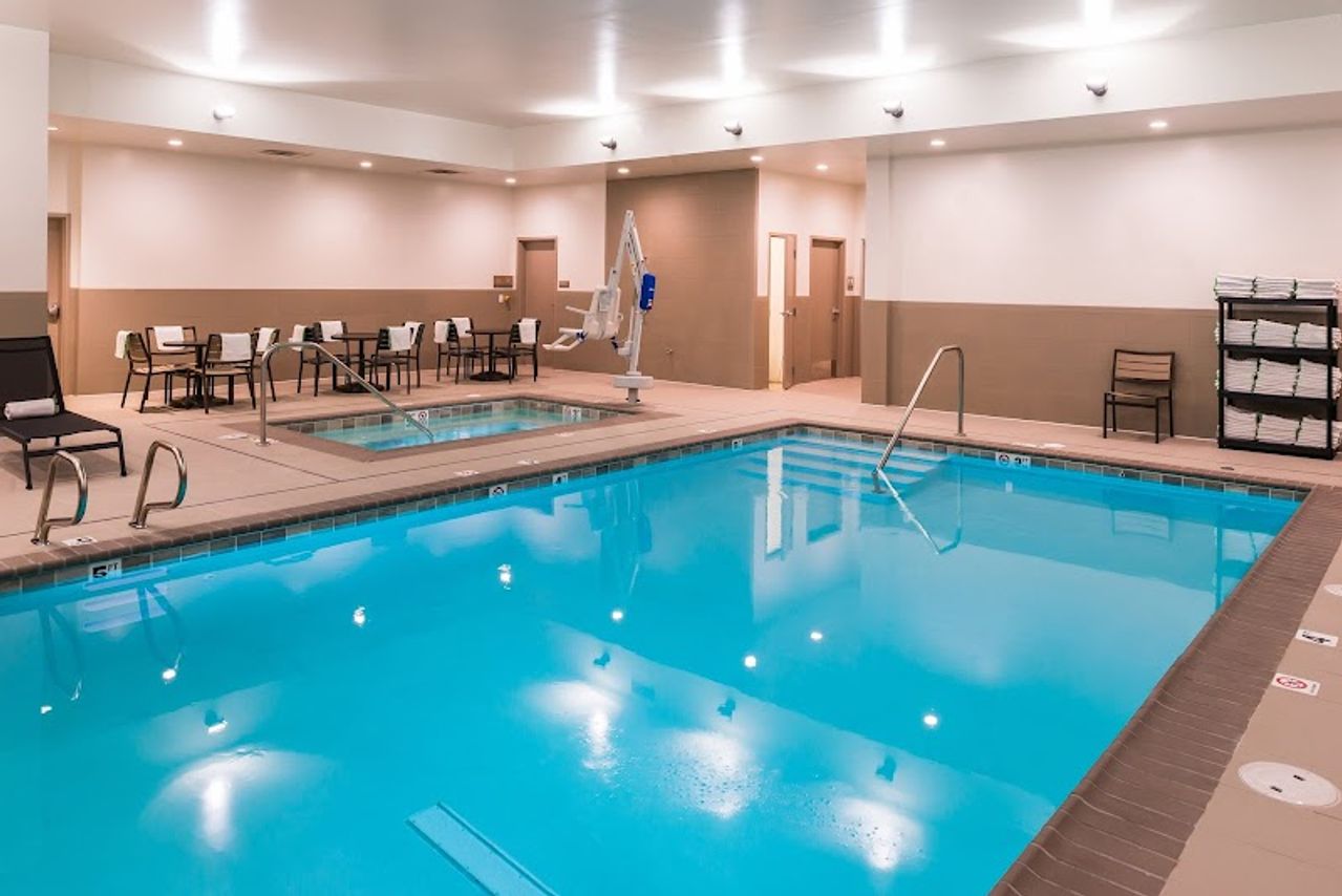 Photo of Even Hotel Eugene, an IHG Hotel - Indoor pool, Hot tub