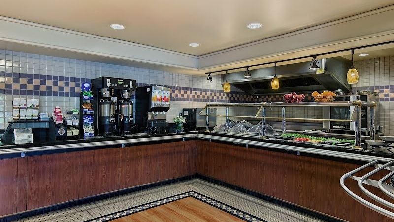 Photo of Oxford Suites Yakima