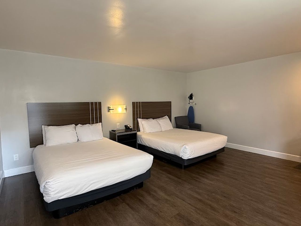 Photo of Stargazer Inn and Suites - Room, 2 Queen Beds