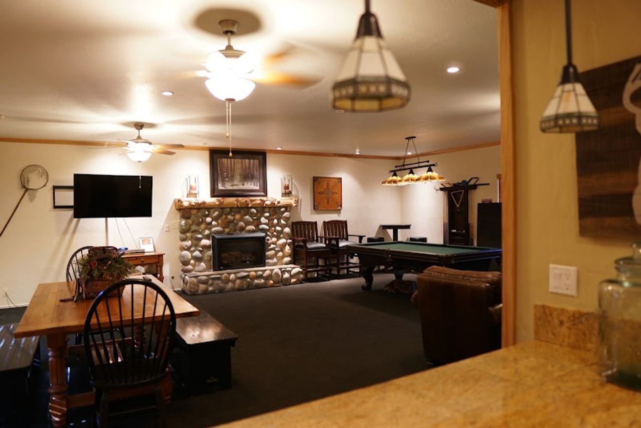 Photo of Village Inn Springfield/Eugene - Lounge area