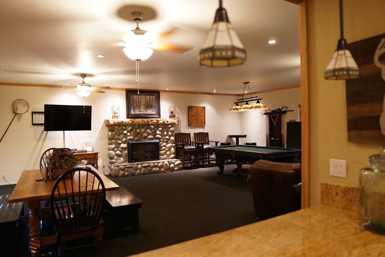 Photo of Village Inn Springfield/Eugene - Lounge area