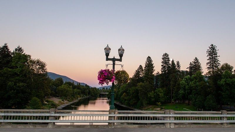 Photo of Riverside Inn