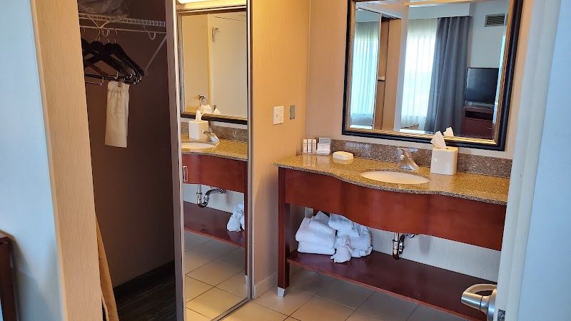 Photo of Hampton Inn & Suites Bakersfield North-Airport