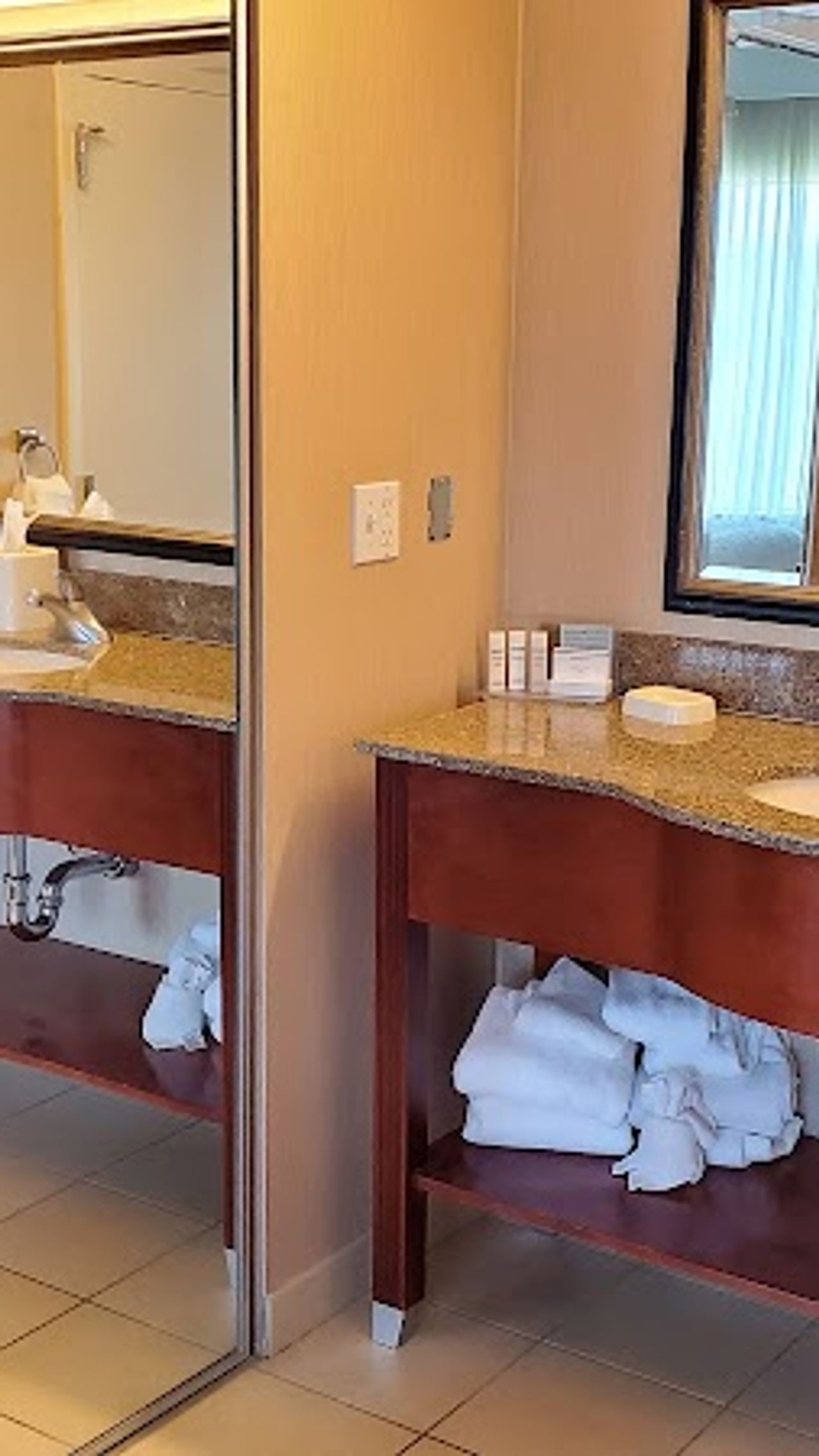 Photo of Hampton Inn & Suites Bakersfield North-Airport
