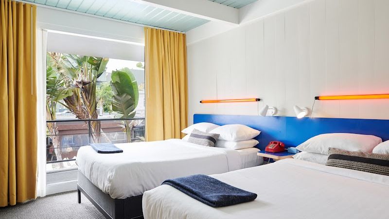 Photo of Phoenix Hotel