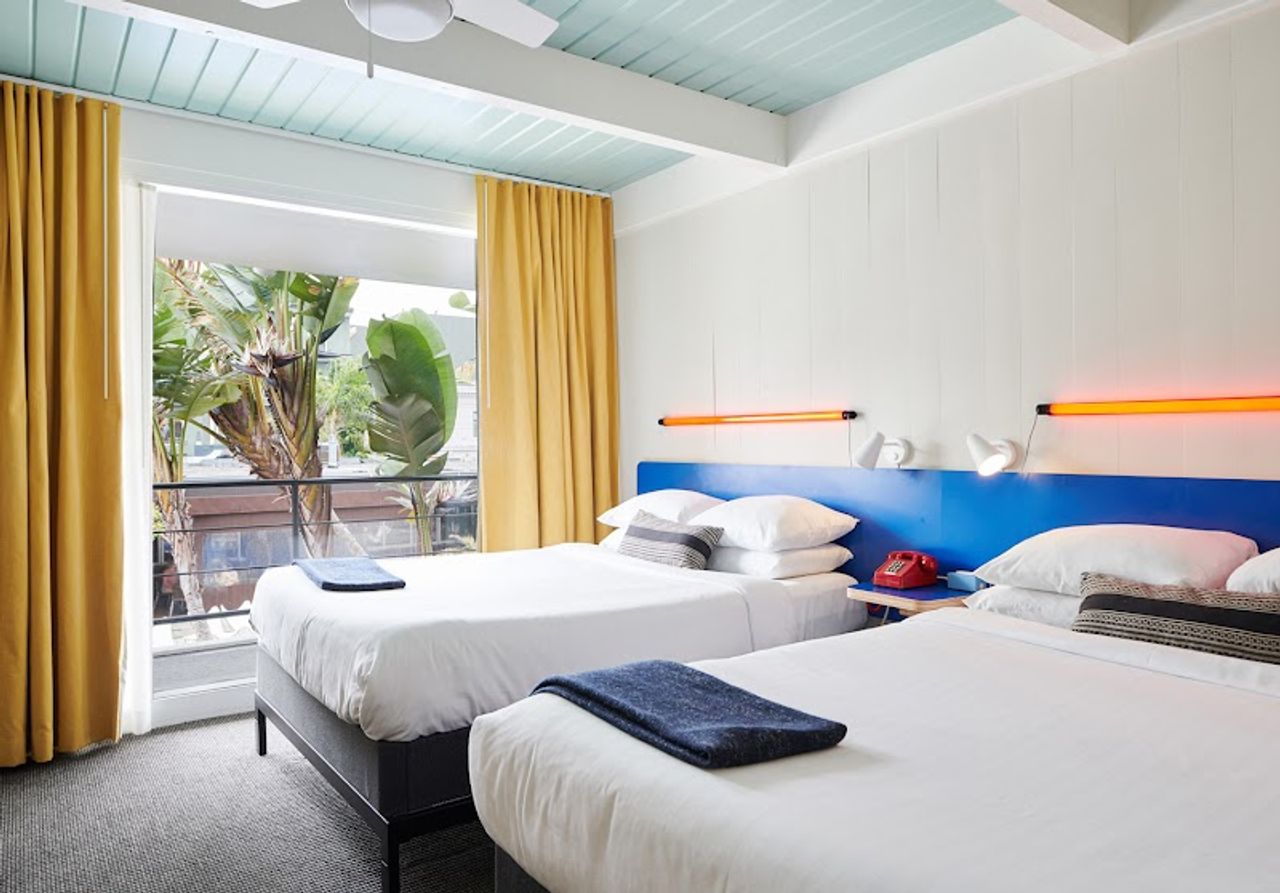 Photo of Phoenix Hotel