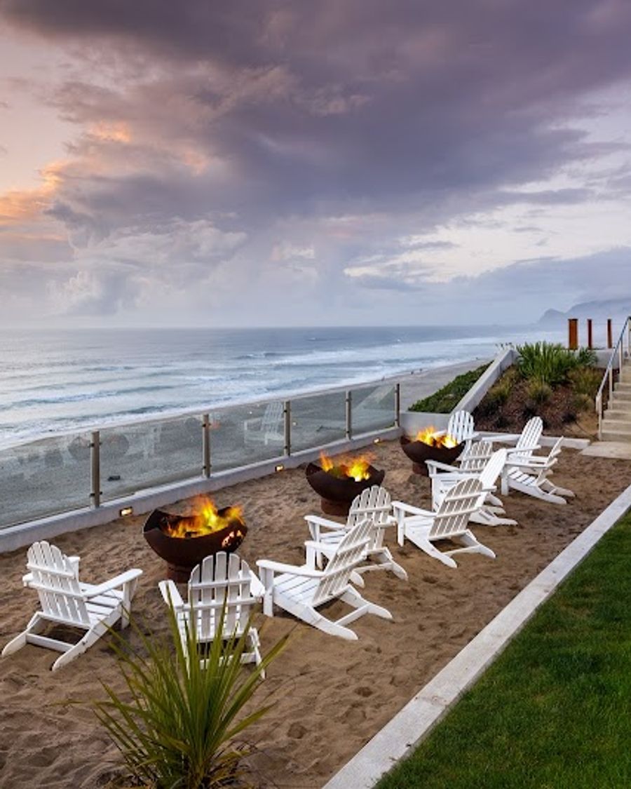 The Coho Oceanfront Lodge