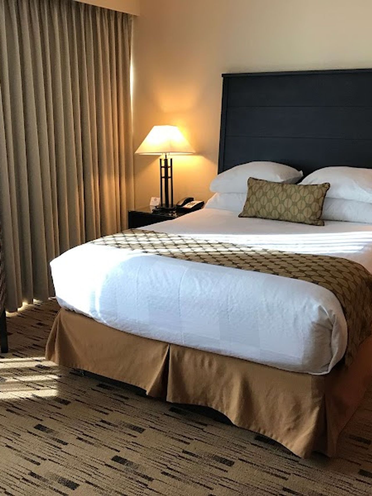 Photo of Best Western Plus Hood River Inn