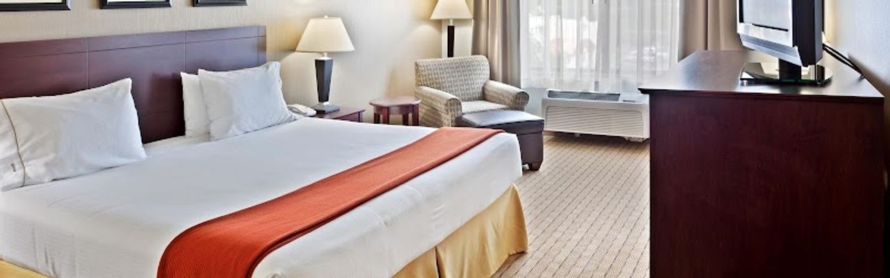 Photo of Holiday Inn Express & Suites Vancouver Mall/Portland Area, an IHG Hotel