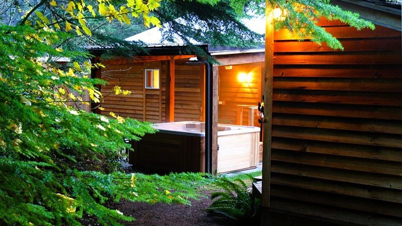 Photo of Almost Paradise Lodging at Mt. Rainier - Sunrise Guest House, Private outdoor hot tub