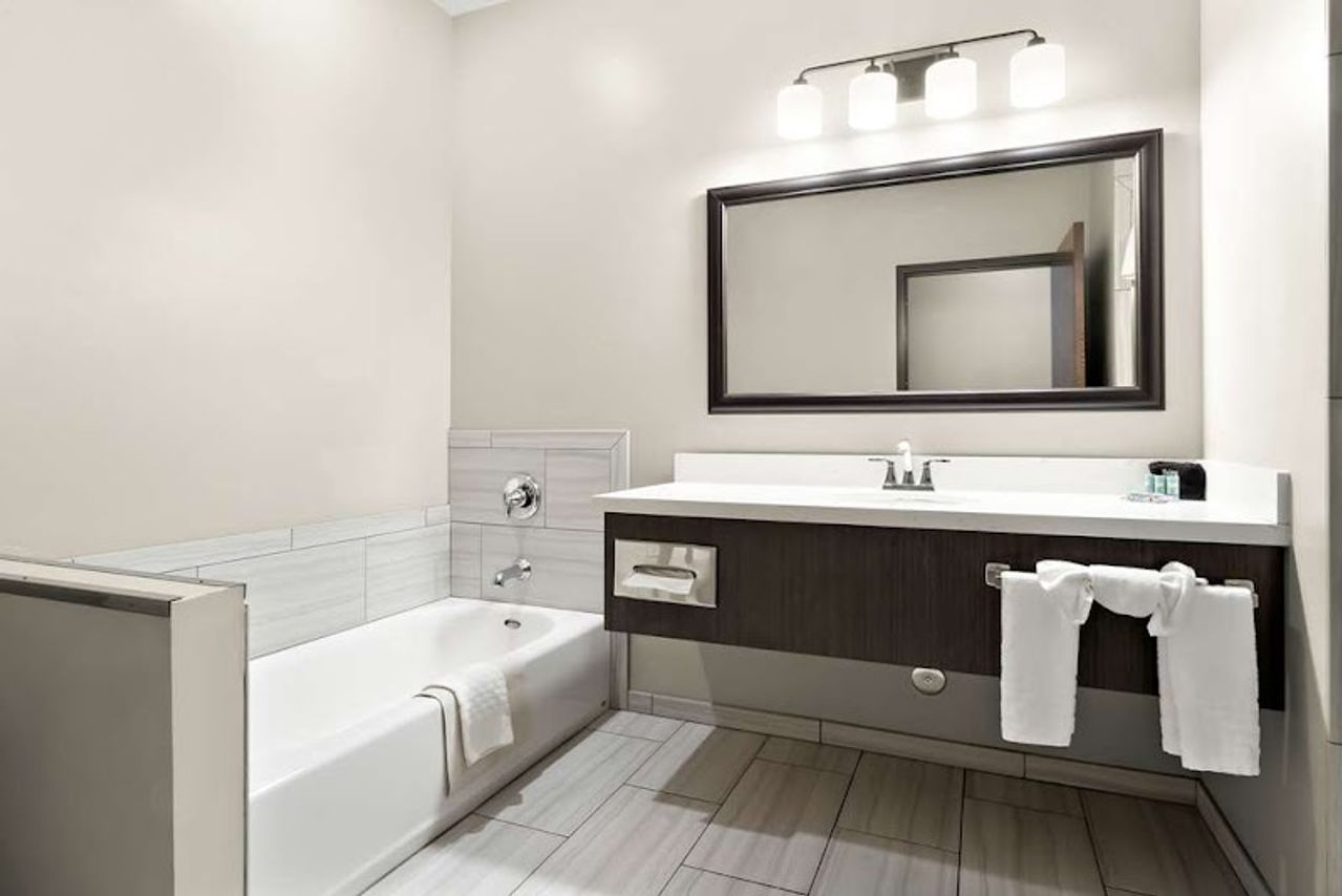 Photo of Best Western Sawtooth Inn & Suites