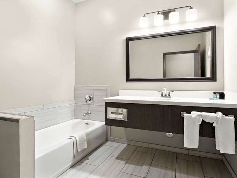 Photo of Best Western Sawtooth Inn & Suites
