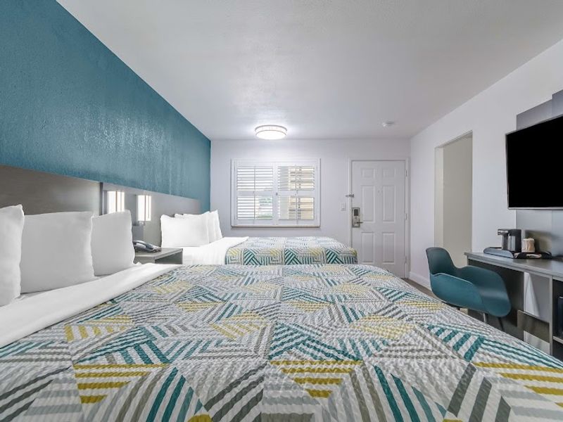 Photo of Studio 6 Suites Madera, CA - Yosemite