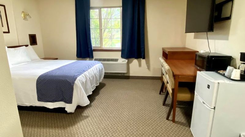RED ROCK LODGE - Room, Single Bed
