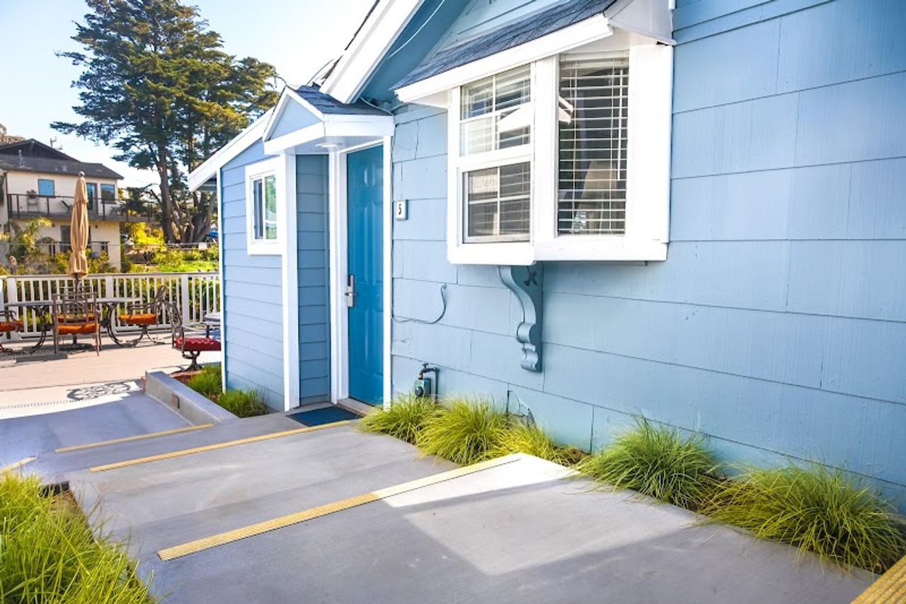 Photo of Ocean Echo Inn & Beach Cottages
