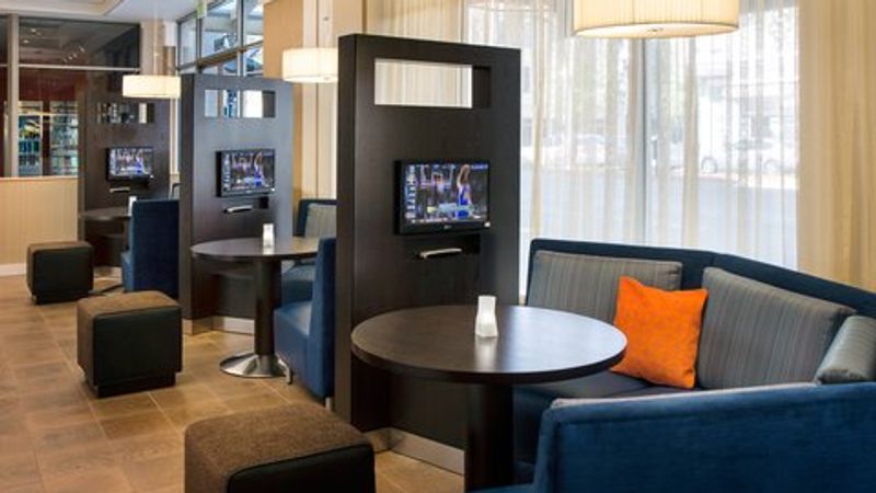 Photo of Courtyard Oakland Downtown