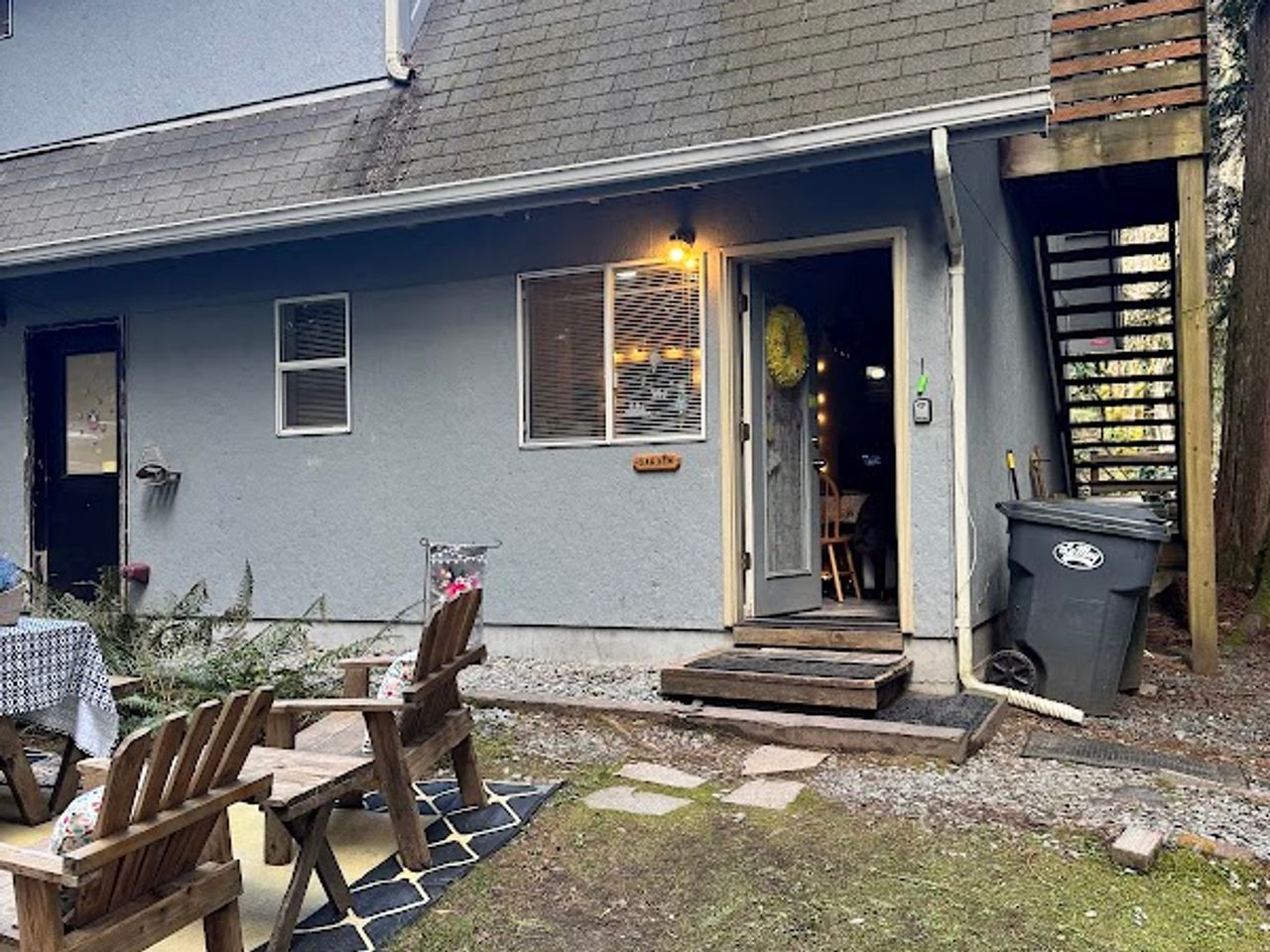 Photo of Mountain Meadows Inn Bed & Breakfast - Outdoor seating area