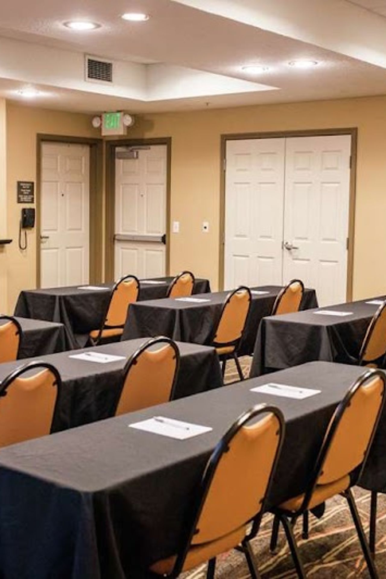 Photo of Hampton Inn & Suites Lathrop