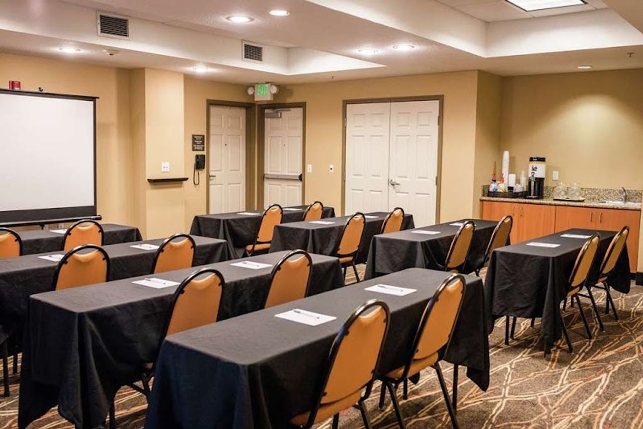 Photo of Hampton Inn & Suites Lathrop