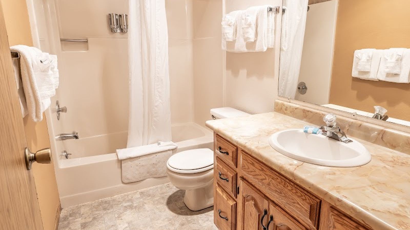 Photo of Gold Beach Inn