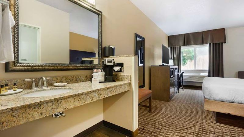 Photo of Best Western Plus Yakima Hotel