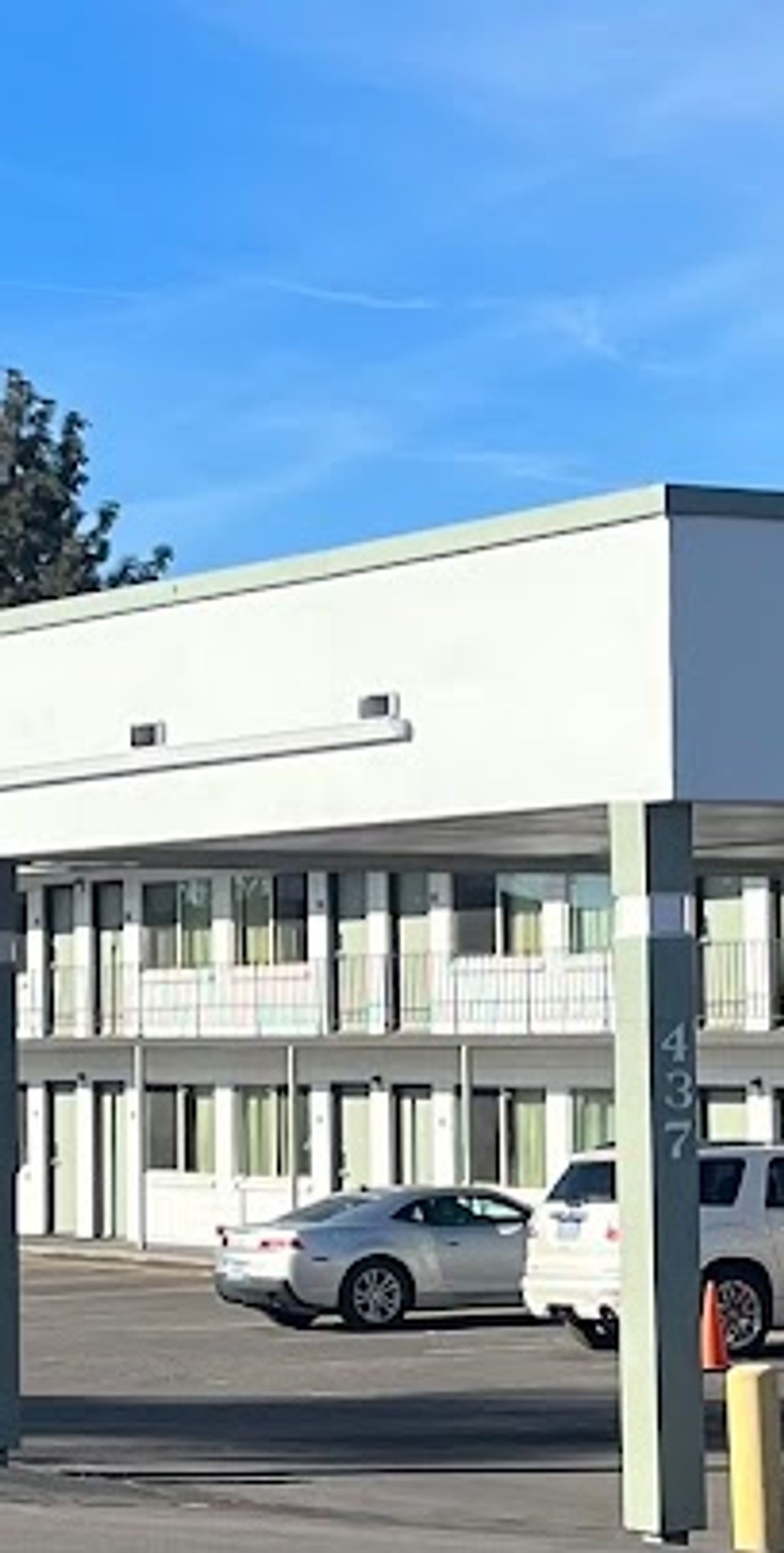Photo of bend inn & suites